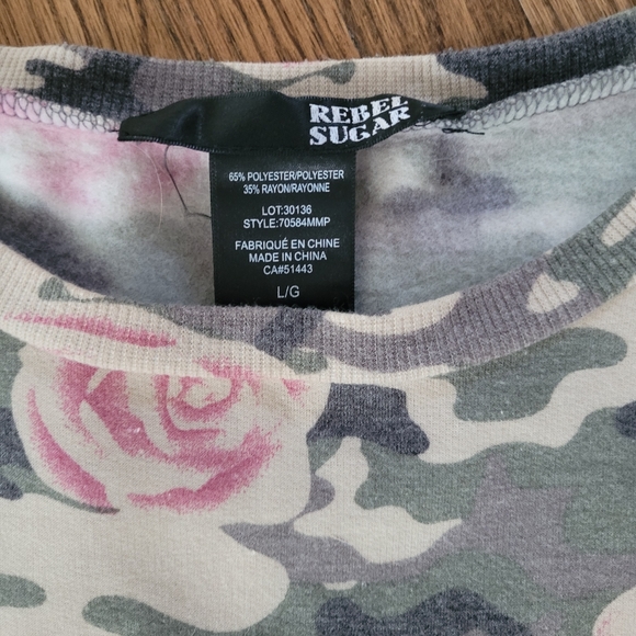 Rebel Suger cropped sweater - Picture 5 of 5